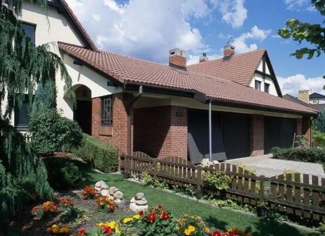 Czy można postawić płot przy płocie? Sprawdź przepisy i zasady